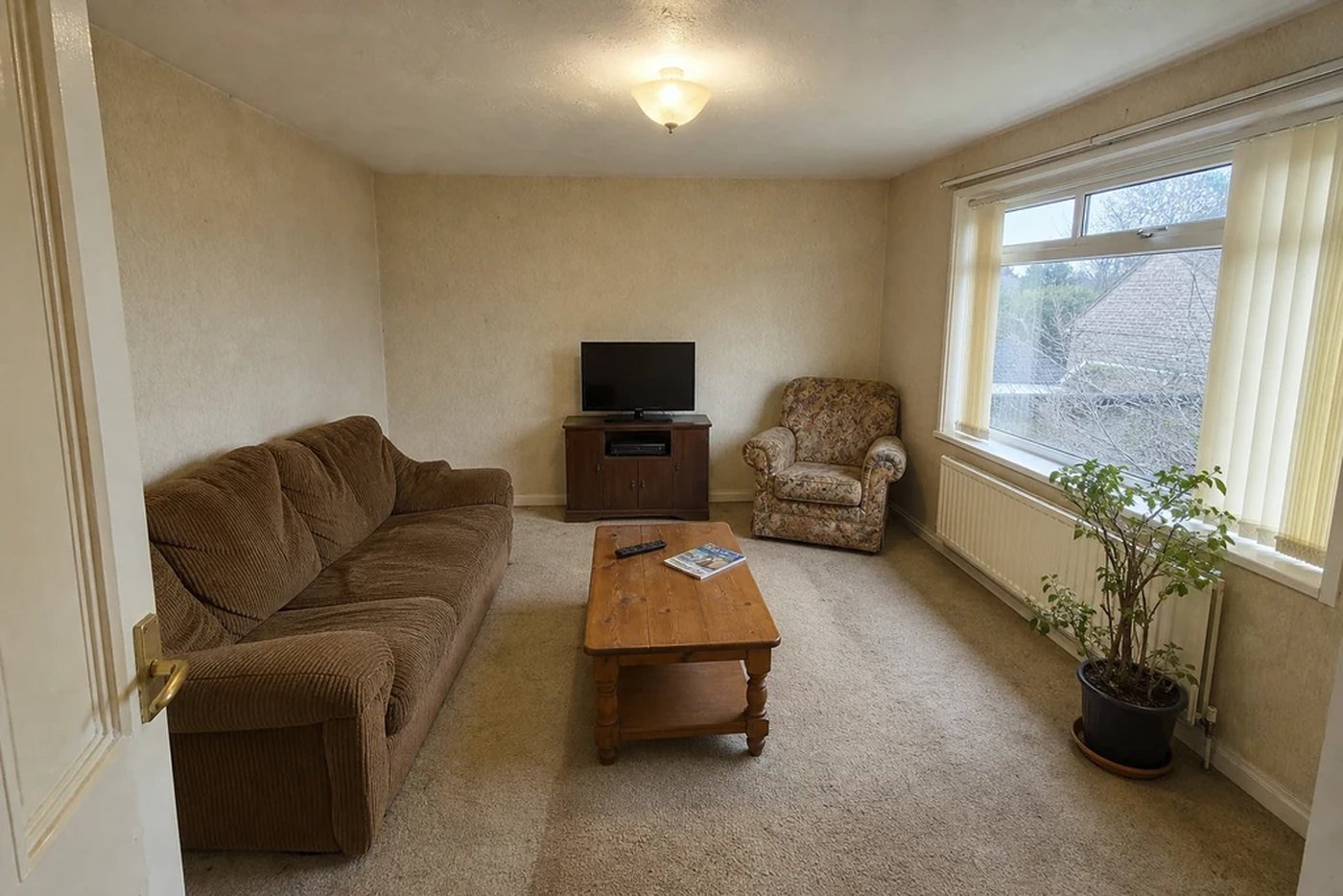 A living room photographed as it is.